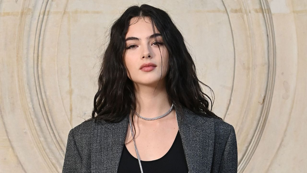 Deva Cassel séduit à la mode : la fille de Monica Bellucci irradie dans un body éblouissant