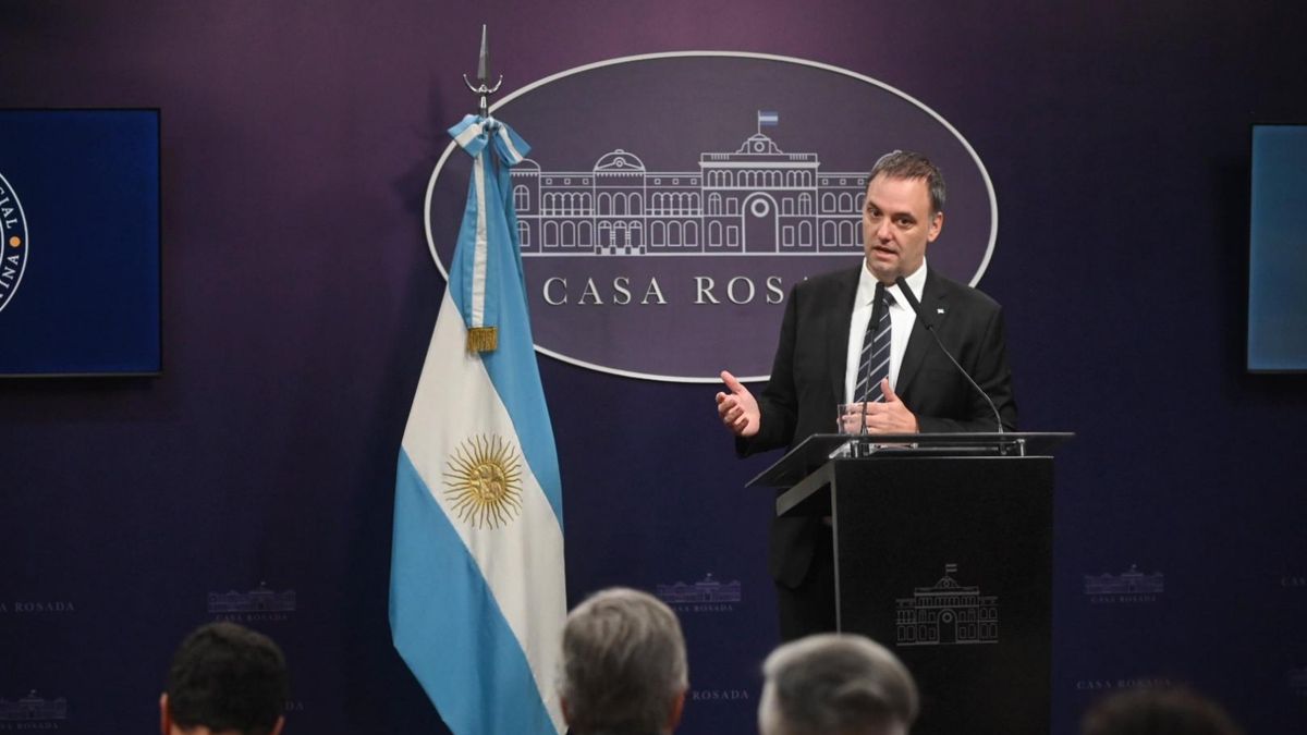 Reforma Migratoria en Argentina: ¿Qué Cambios Traerá para Salud, Educación y Fronteras?