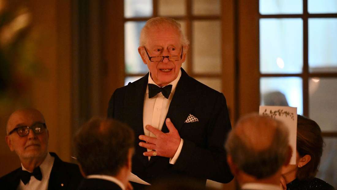 König Charles trifft auf Helen Mirren, die einst seine Mutter Queen Elizabeth II. spielte