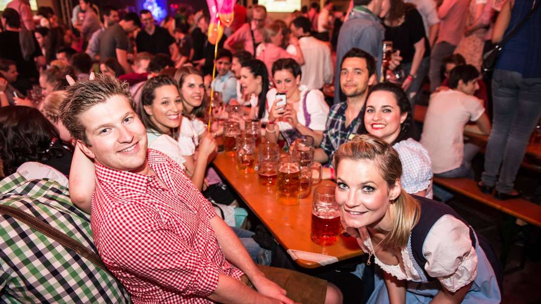 Stuttgarter Frühlingsfest 2025: Das ultimative Festprogramm in den Festzelten