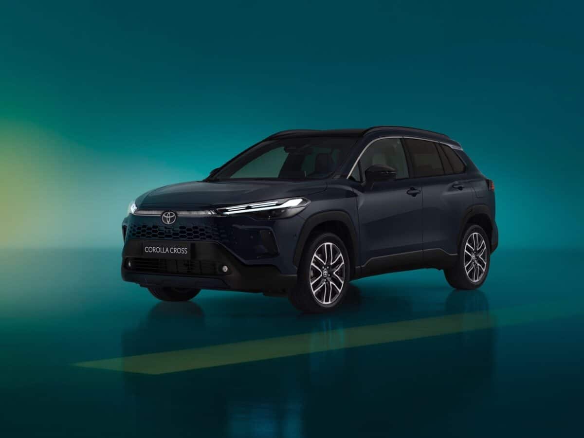 Toyota Corolla Cross 2025: nuovo look e più tecnologia [FOTO]