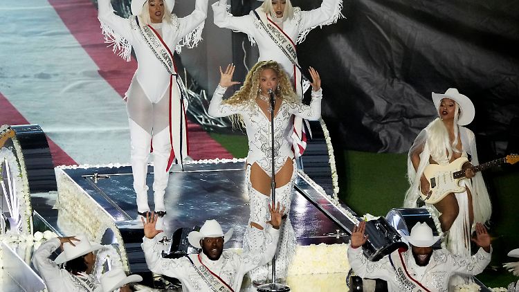 Netflix startet Großangriff: Revolutionäre NFL-Weihnachtsspiele mit Beyoncé und Mariah