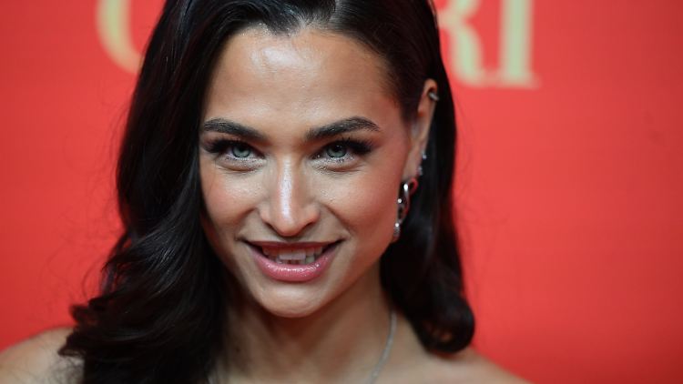 Amira Aly und Evelyn Burdecki übernehmen neueModeratoren-Rollen bei 'Promis unter Palmen'