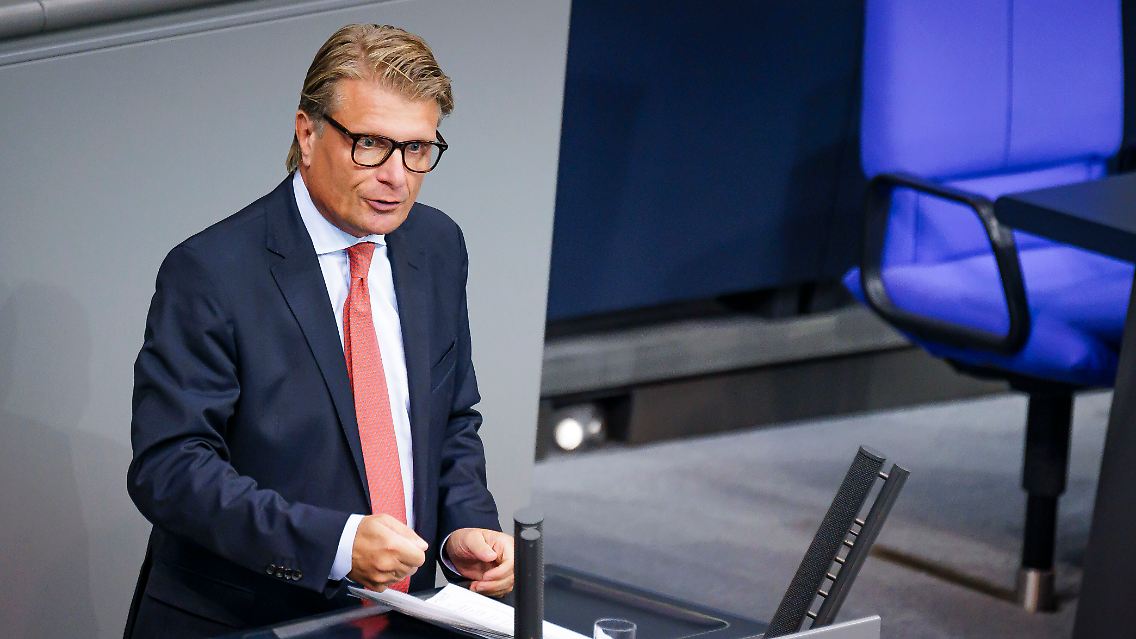 Ukraine-Krieg: Russland erschöpft - Selenskyj-Berater spricht von "Kanonenfutter" und militärischem Rückstand