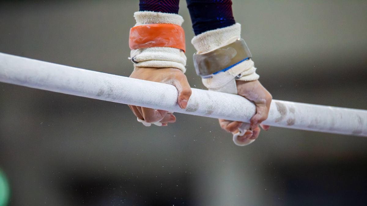 Italienische Rhythmusgymnastik erschüttert: Ex-Cheftrainerin Maccarani mit Sperre belegt – Nachwirkungen des Missbrauchsskandals!