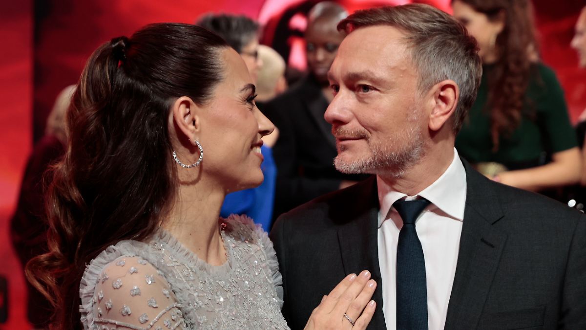 "Sehe ich antriebsschwach aus?" Christian Lindner plant mit Baby und Politik