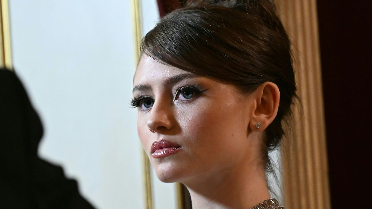 Wie war das mit Wiener Walzer? Leni Klum erlebt ihren ersten Wiener Opernball