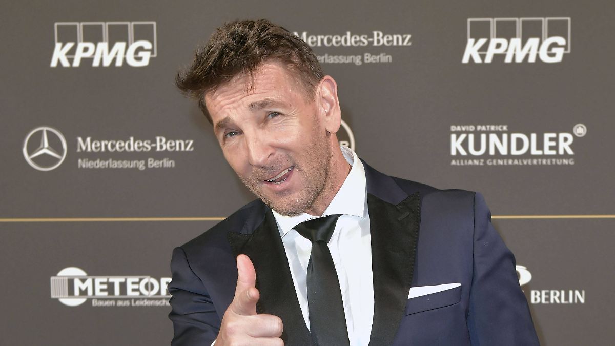 Mark Keller feiert 60. Geburtstag: Seine Großmutter ebnete ihm den Weg zum "Bergdoktor"