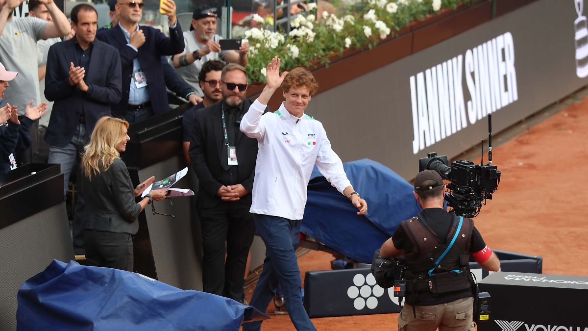 Der Sport-Tag: Tennis-Ass kehrt aus der Dopingsperre zurück und wird von Tausenden gefeiert