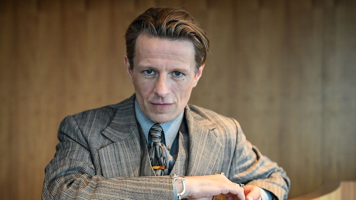 Alexander Scheer: "Der Mensch ist ein Monster" – Ein exklusives Interview zum Deutschen Filmpreis