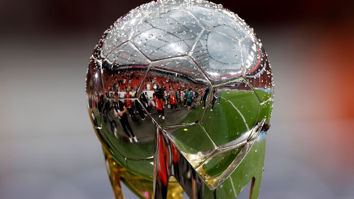 Supercup 2025 in Stuttgart: Bayern gegen Stuttgart im Franz-Beckenbauer-Supercup!