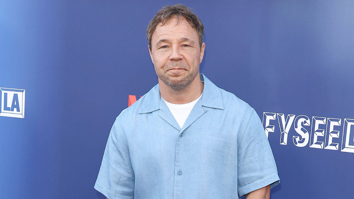 Blutsturz in Flugzeugtoilette: Stephen Graham bekommt Notfall-OP im Flieger