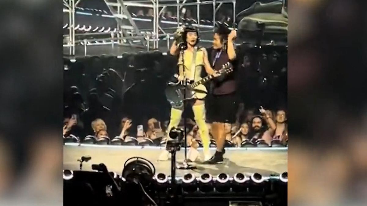Chaos auf der Bühne: Mann stürmt Katy Perry Konzert in Sydney – Security im Einsatz!