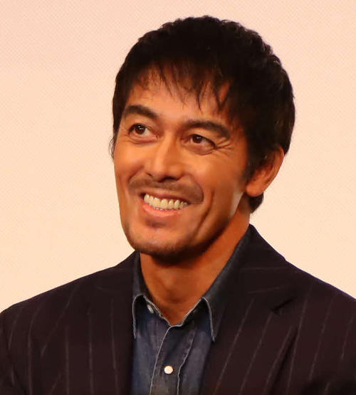 阿部寛主演のTBSドラマ「キャスター」初回放送！「先生」と「イケメンシェフ」が共演