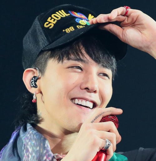 【最新韓流ニュース】G-DRAGON、韓国アイドル人気ランキング1位に輝く!