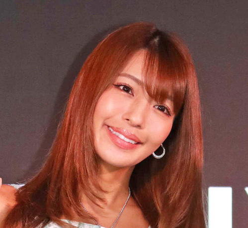 橋本梨菜、食事に関する悩みを告白！最新ショットに「キャバクラかな？」と反響