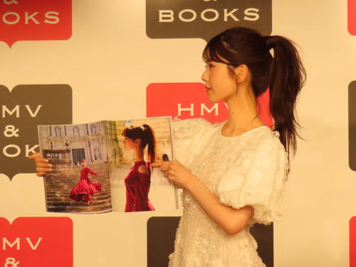 乃木坂46 筒井あやめ、初写真集に込めた想いとは？「首長」ショットの裏話も明らかに！