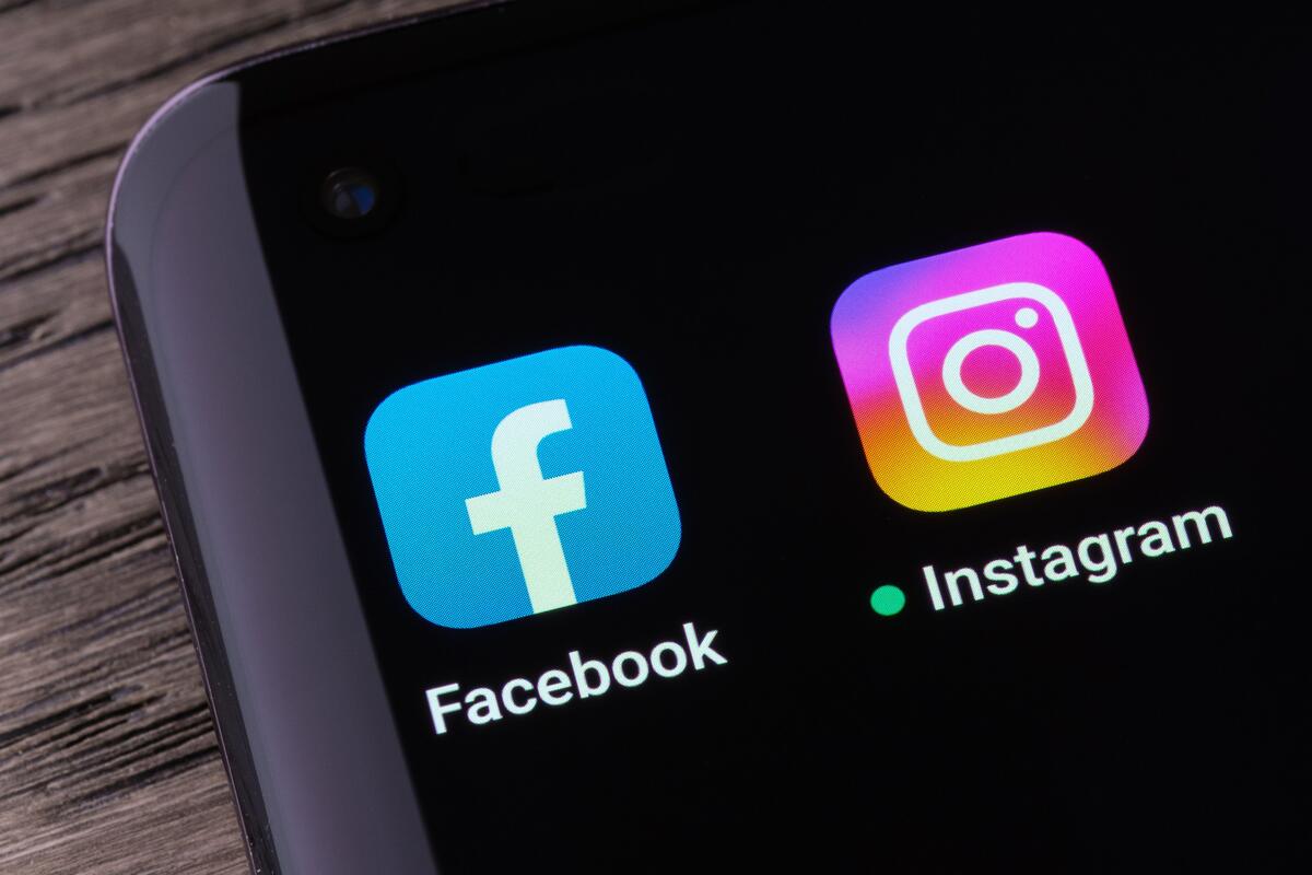 Papa Francesco: la foto della salma diventa virale e scatena polemiche su social media
