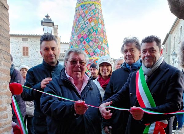 Inaugurazione Mostra 'Le Fonti di Tiberio': Una Straordinaria Partecipazione al Castello di Monterubiaglio