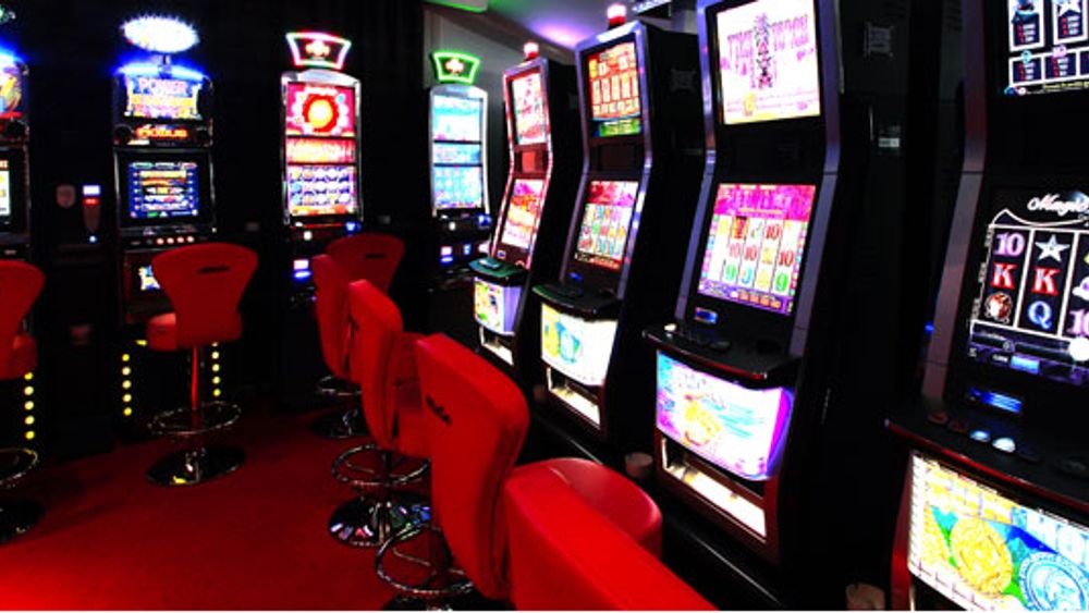 Lotta alla Ludopatia: 240 Slot Machine Sequestrate in Orari Non Consentiti