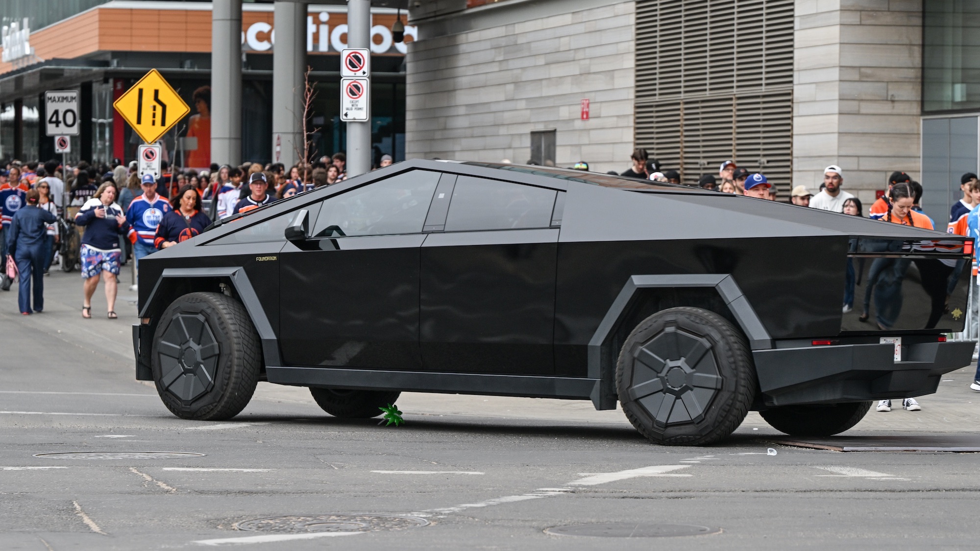 ¡La Tesla Cybertruck patrullará el Mundial en México! Jalisco apuesta por la tecnología para la seguridad