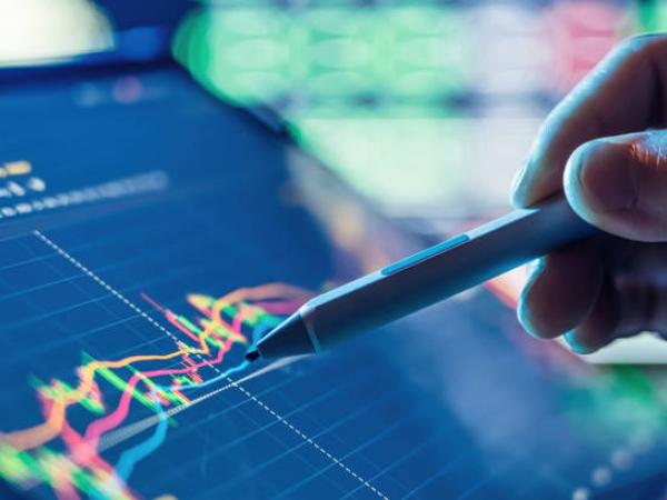 Invertir con sabiduría en 2025: 5 sectores financieros prometedores