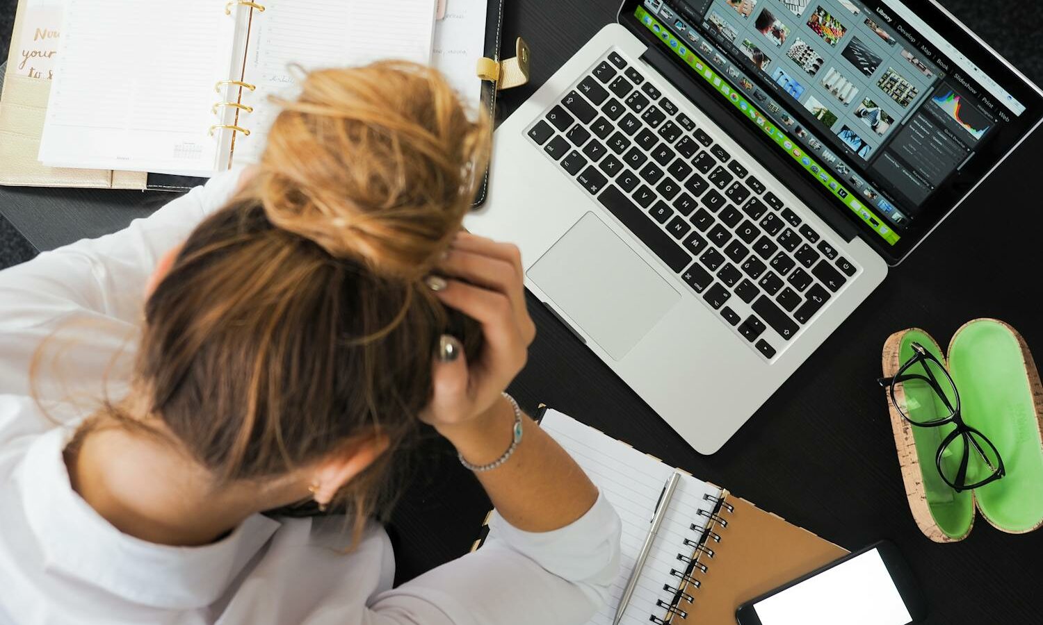 "La santé est un bien important" : pourquoi les jeunes prennent plus d'arrêts maladie que les autres