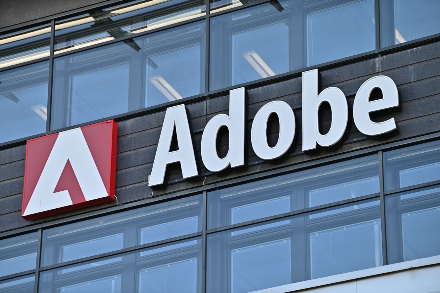 Révolution numérique : Adobe lance sa plateforme d'agents IA pour transformer l'internet