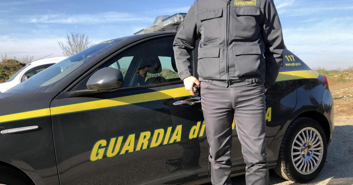 In stato di shock per un tamponamento: soccorso dalla Guardia di Finanza