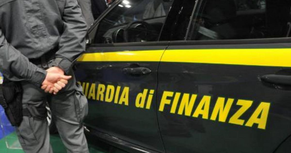 Sequestro di massa a Palermo: 3 milioni di articoli contraffatti confiscati dalla Guardia di Finanza