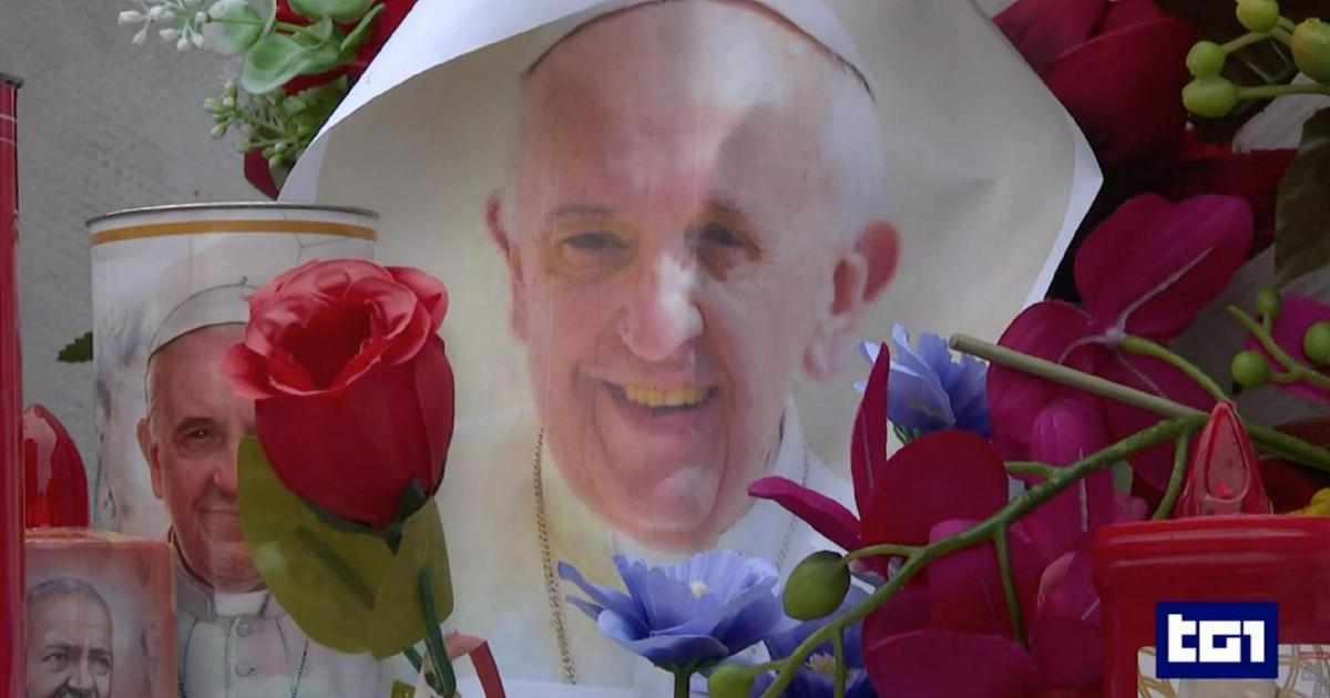 Il mondo prega per la salute del Papa: da stasera il rosario in piazza San Pietro