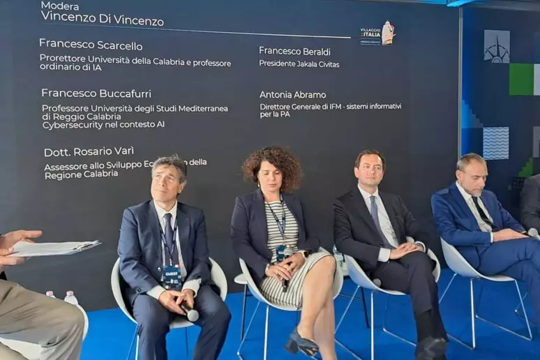 Reggio Calabria: Innovazione e Futuro con l'Intelligenza Artificiale al Villaggio IN Italia