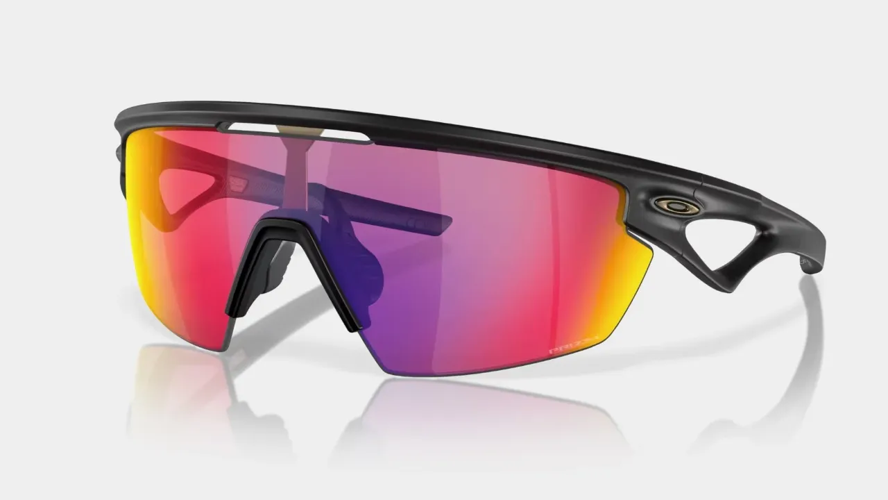 Meta e Oakley unem-se para óculos focados no desporto