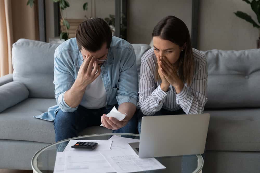 Grootschalige investeringsfraude via internet onthuld: hoe criminele netwerken slachtoffers maken