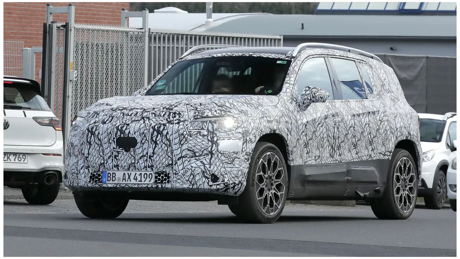 Mercedes GLB 2026: Rivoluzione SUV a 7 Posti con Design Innovativo ed Elettrificazione