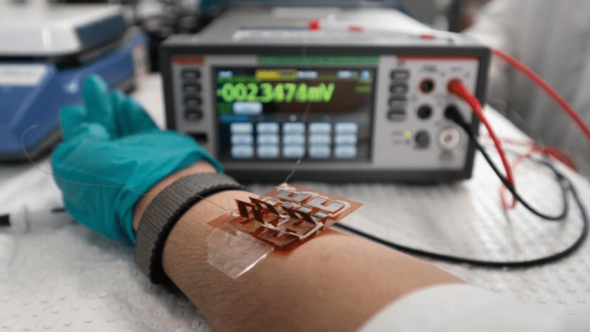 Rivoluzione nell'energia wearable: tecnologia australiana converte calore in elettricità