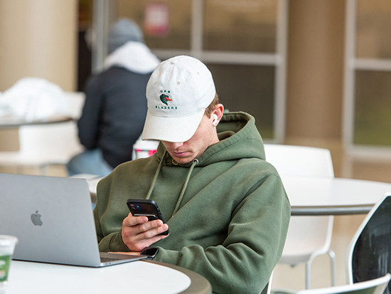 Is Tech Neck Ruining Your Posture? Symptoms, Causes & How to Fix It