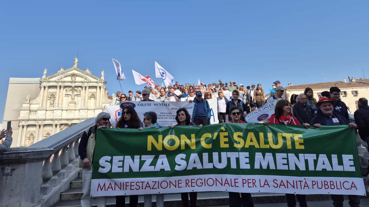 Venezia in azione: manifestazione per la salute mentale, investimenti urgenti richiesti