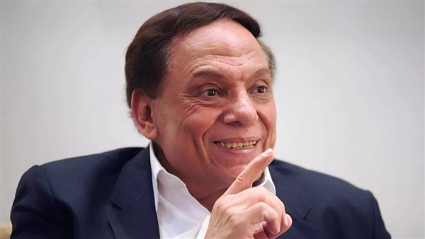 عصام إمام ينفي شائعات تدهور صحة الزعيم عادل إمام: ما تردد لا أساس له من الصحة