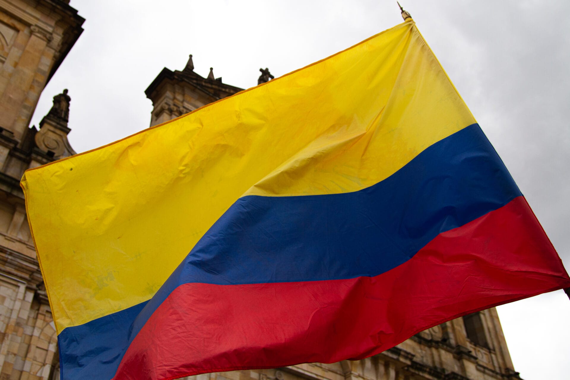 Atentan contra Miguel Uribe Turbay, senador y precandidato presidencial colombiano, del partido Centro Democrático