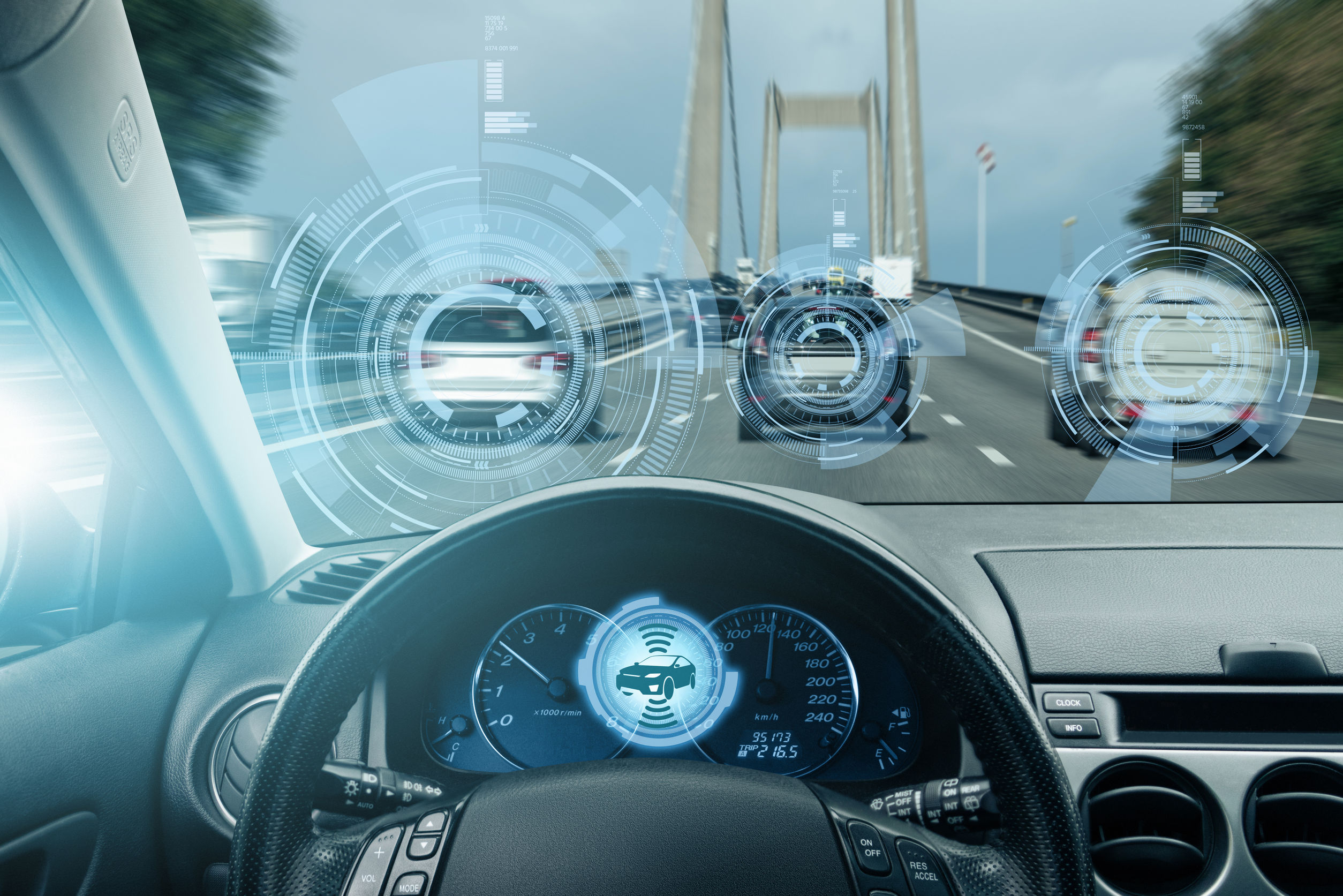 Révolutionnez vos véhicules connectés avec la technologie eSIM