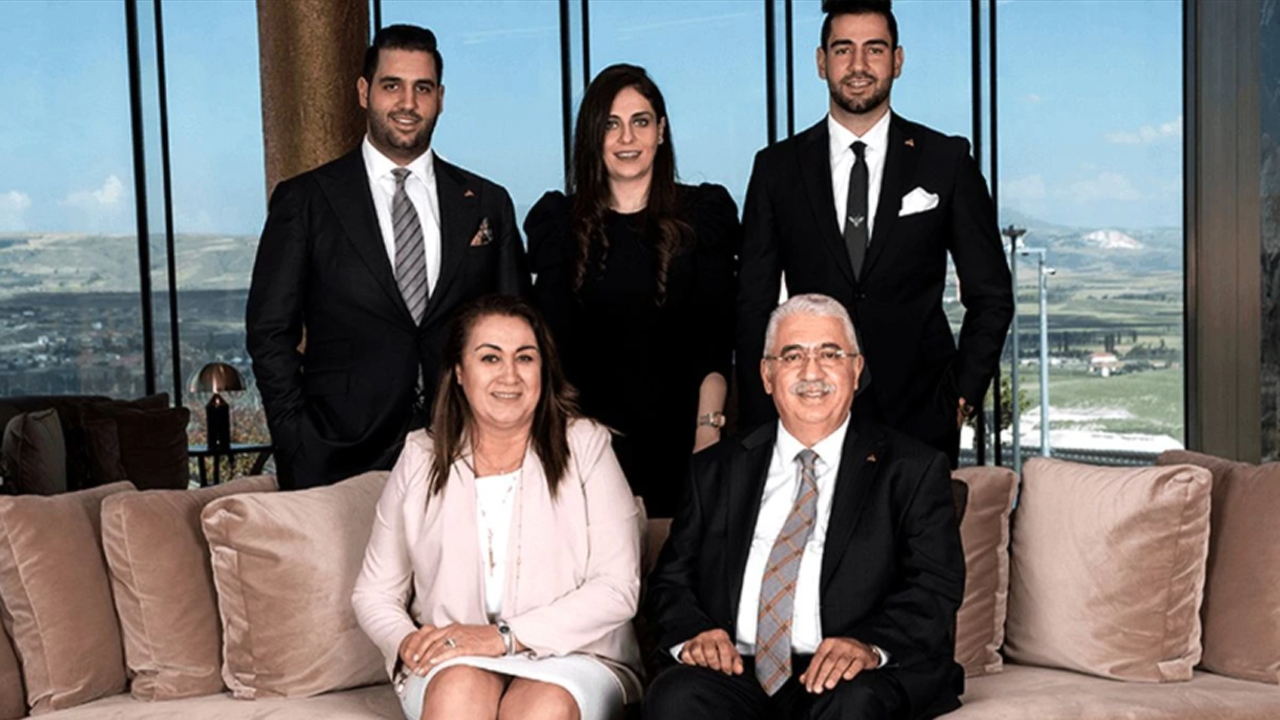 Ahmet Emin Ahlatcı Kimdir? Serveti, Evliliği, Kariyeri ve Ahlatcı Ailesi hakkında merak edilenler