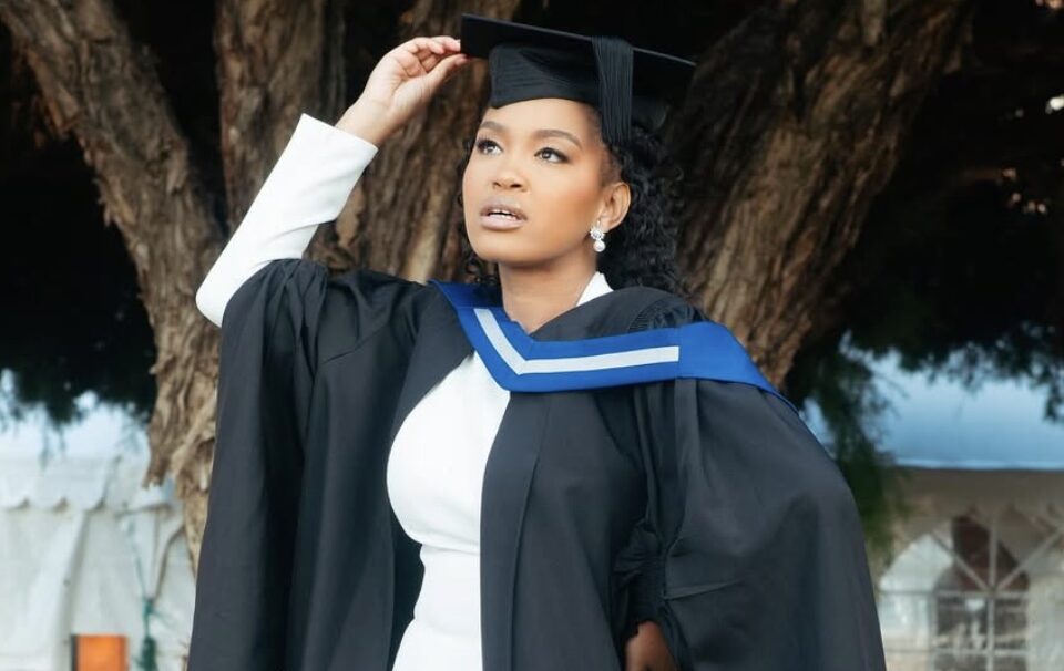Berita Rasmikan Perasmian Graduasi: Penyanyi Berbakat Kongsi Kabar Gembira!